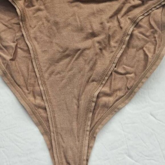 SKIMS HI CUT PANTY NWT - Picture 3 of 10